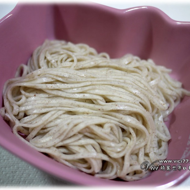 Sunrise First-Red Quinoa Noodles